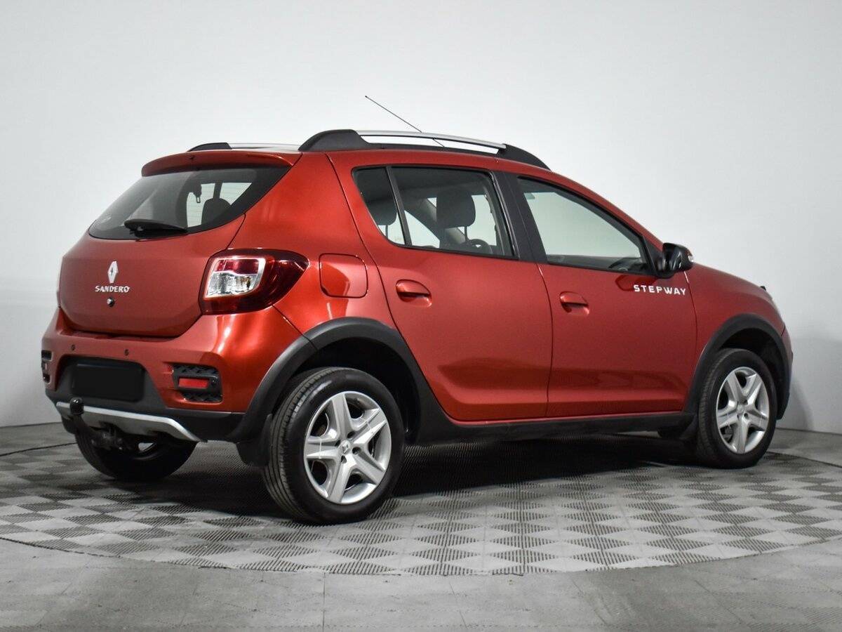 Б/У Рено Сандеро 2014 года. Фото: #4