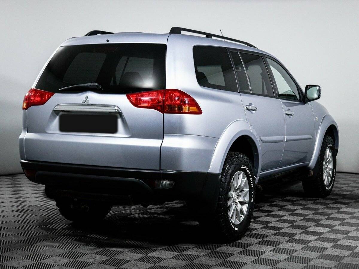 Б/У Митсубиши Паджеро Спорт 2013 года. Фото: #4