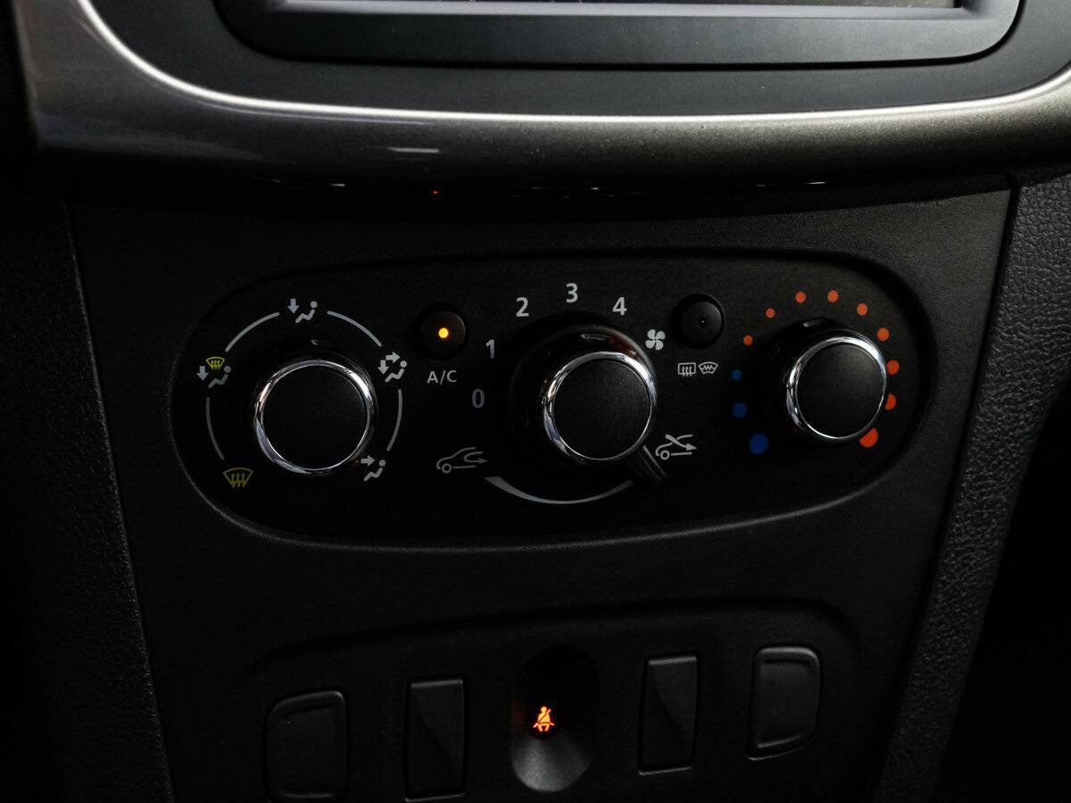 Б/У Рено Сандеро 2022 года. Фото: #12