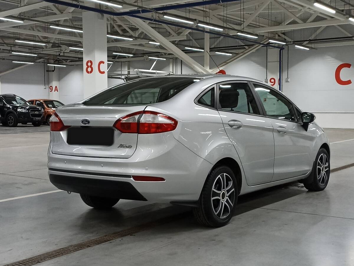 Б/У Форд Фиеста 2015 года. Фото: #4