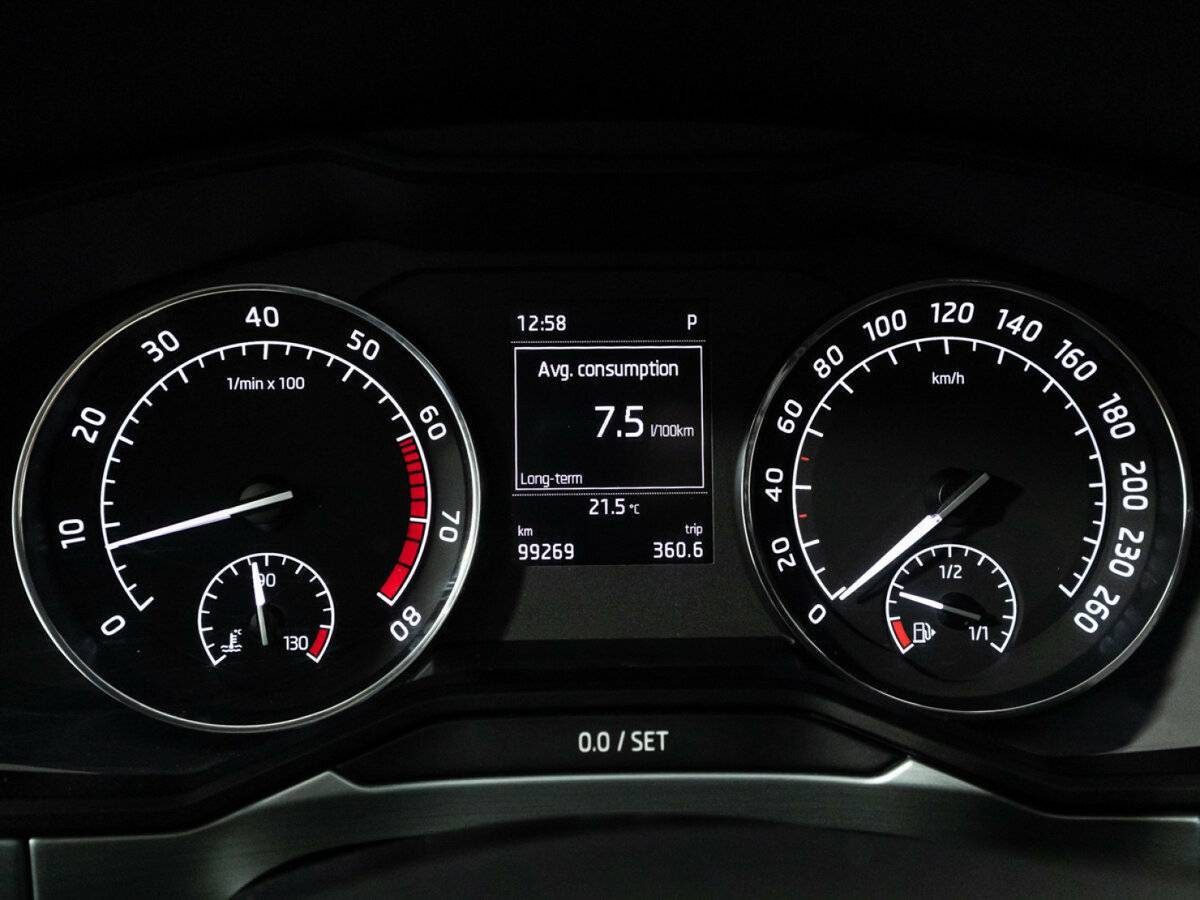 Б/У Шкода Суперб 2015 года. Фото: #11