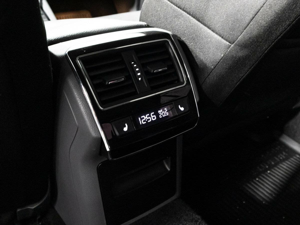 Б/У Шкода Суперб 2015 года. Фото: #15