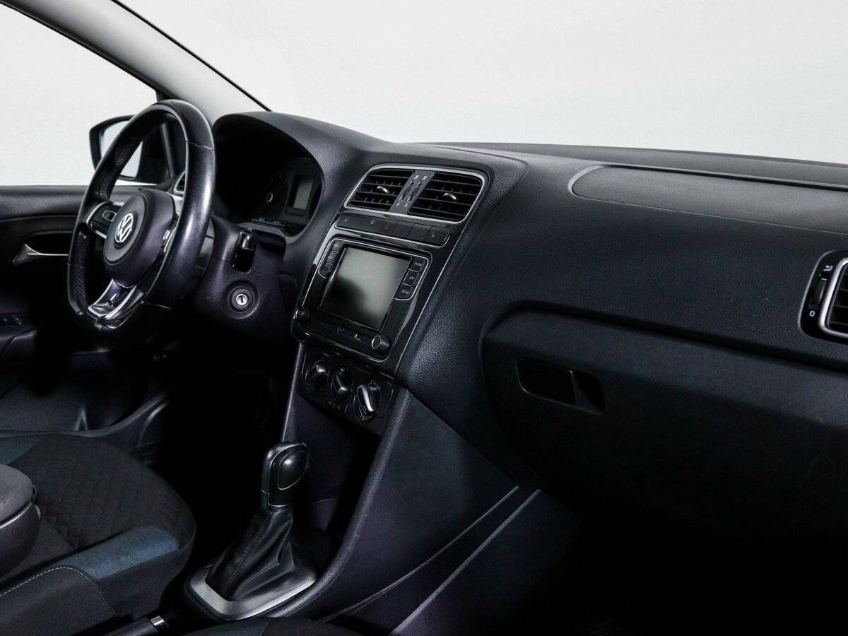 Б/У Фольксваген Поло 2019 года. Фото: #8