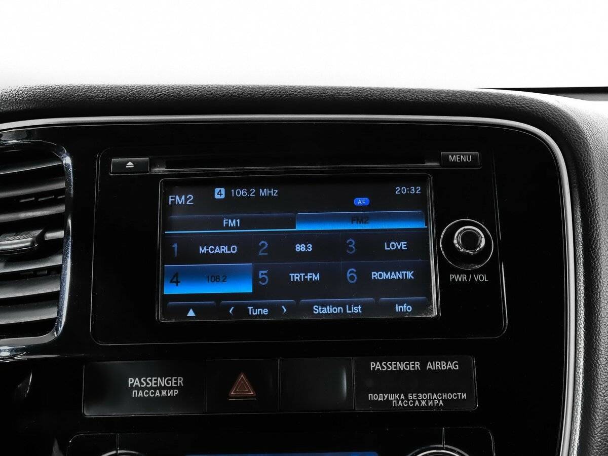 Б/У Митсубиши Оутлэндер 2015 года. Фото: #18