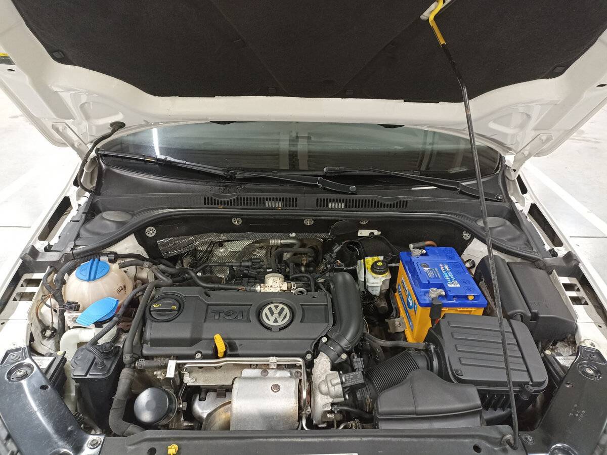 Б/У Фольксваген Джетта 2015 года. Фото: #8