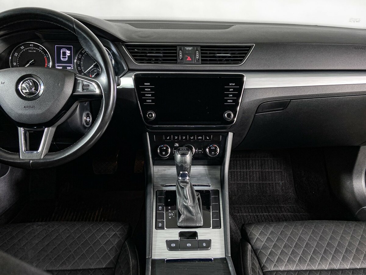 Б/У Шкода Суперб 2020 года. Фото: #7