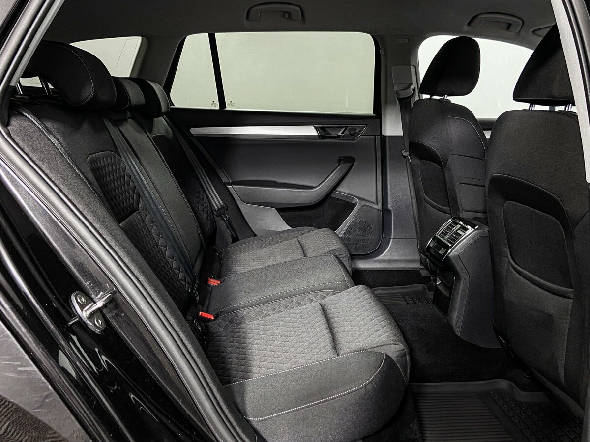 Б/У Шкода Суперб 2020 года. Фото: #8