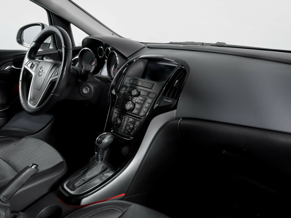 Б/У Опель Астра 2014 года. Фото: #6