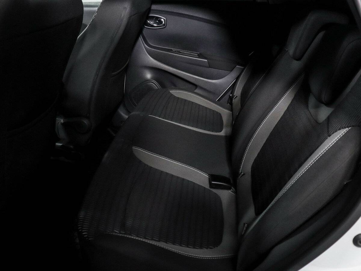 Б/У Рено Каптюр 2018 года. Фото: #7