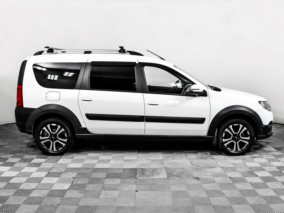 Б/У Лада (ВАЗ) Ларгус 2021 года. Фото: #3