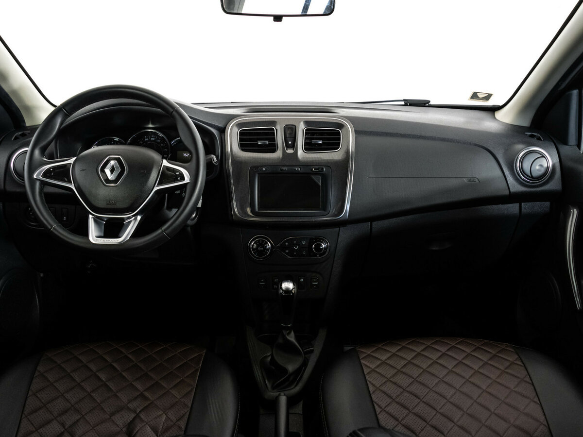 Б/У Рено Сандеро 2018 года. Фото: #7