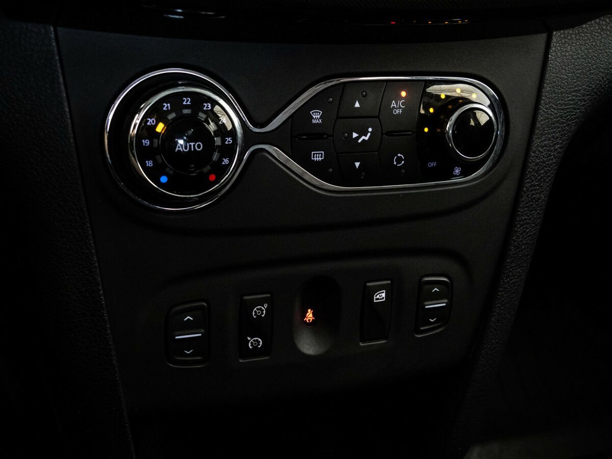 Б/У Рено Сандеро 2018 года. Фото: #10