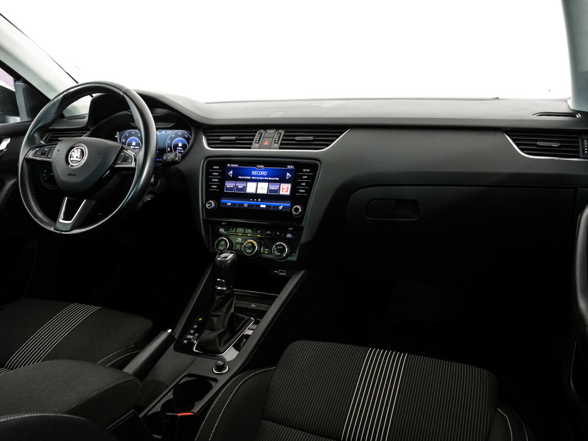 Б/У Шкода Октавия 2019 года. Фото: #6