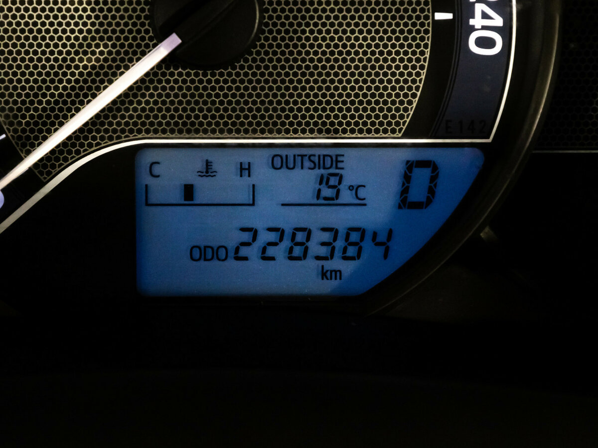 Б/У Тойота Королла 2014 года. Фото: #10