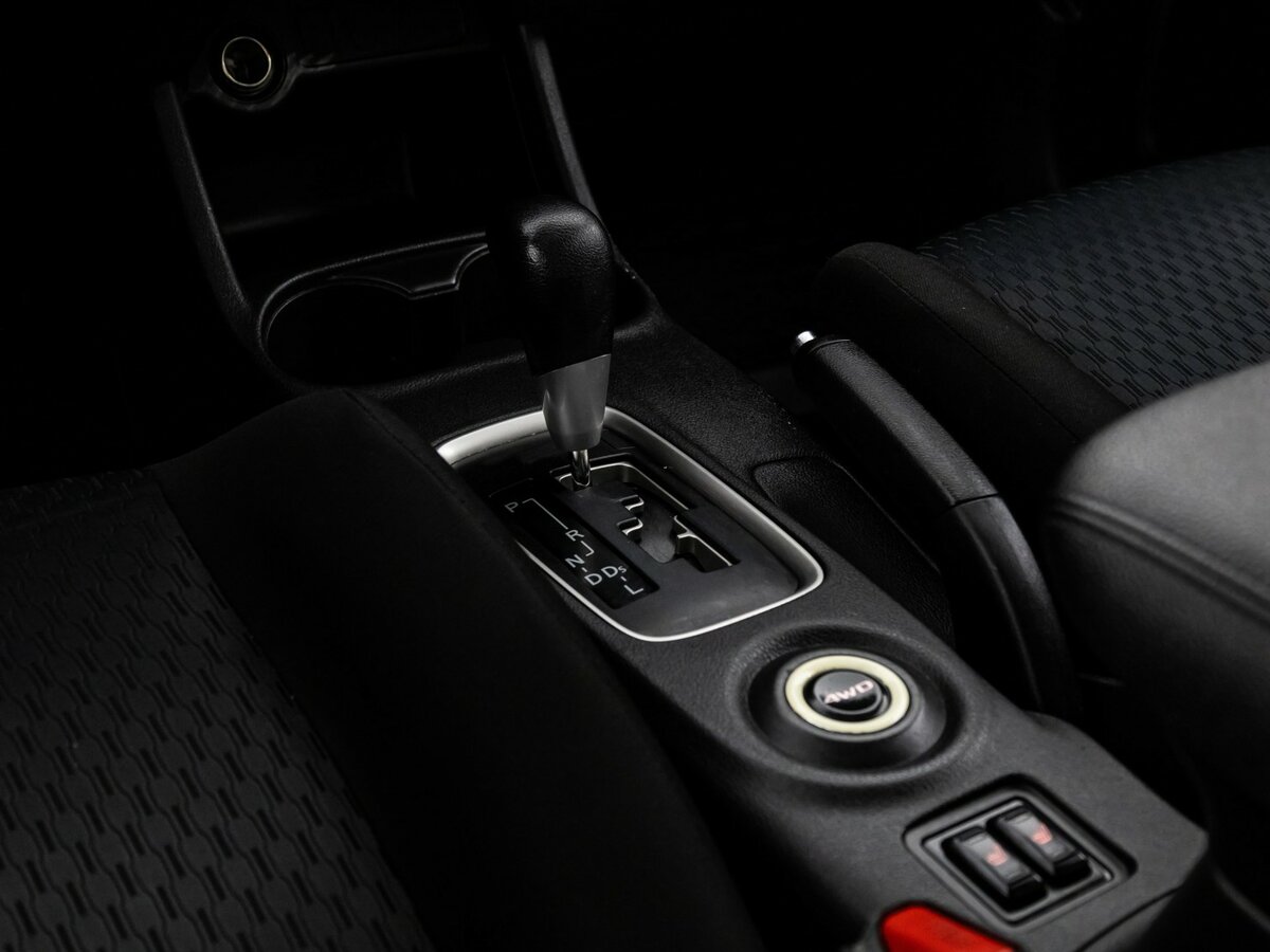 Б/У Митсубиши Оутлэндер 2014 года. Фото: #9