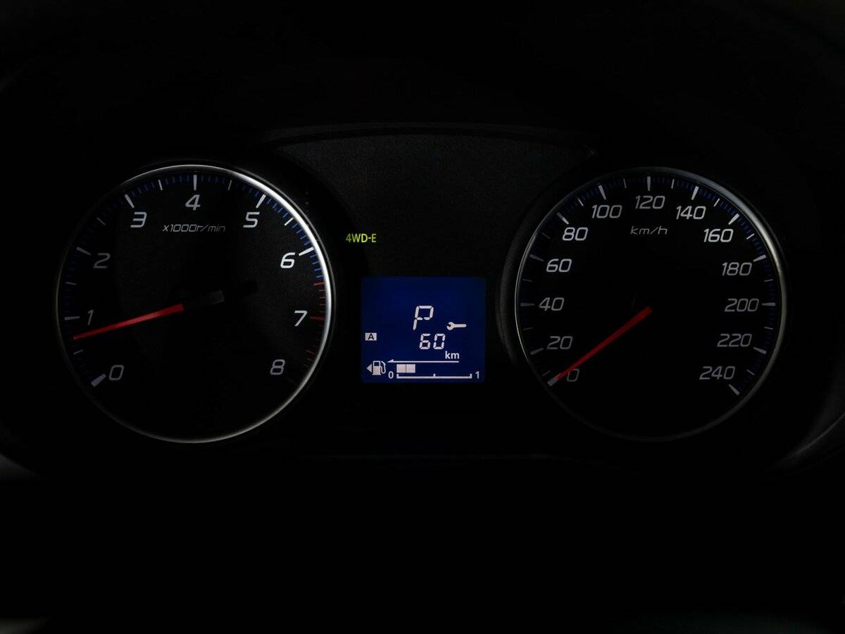 Б/У Митсубиши Оутлэндер 2014 года. Фото: #15