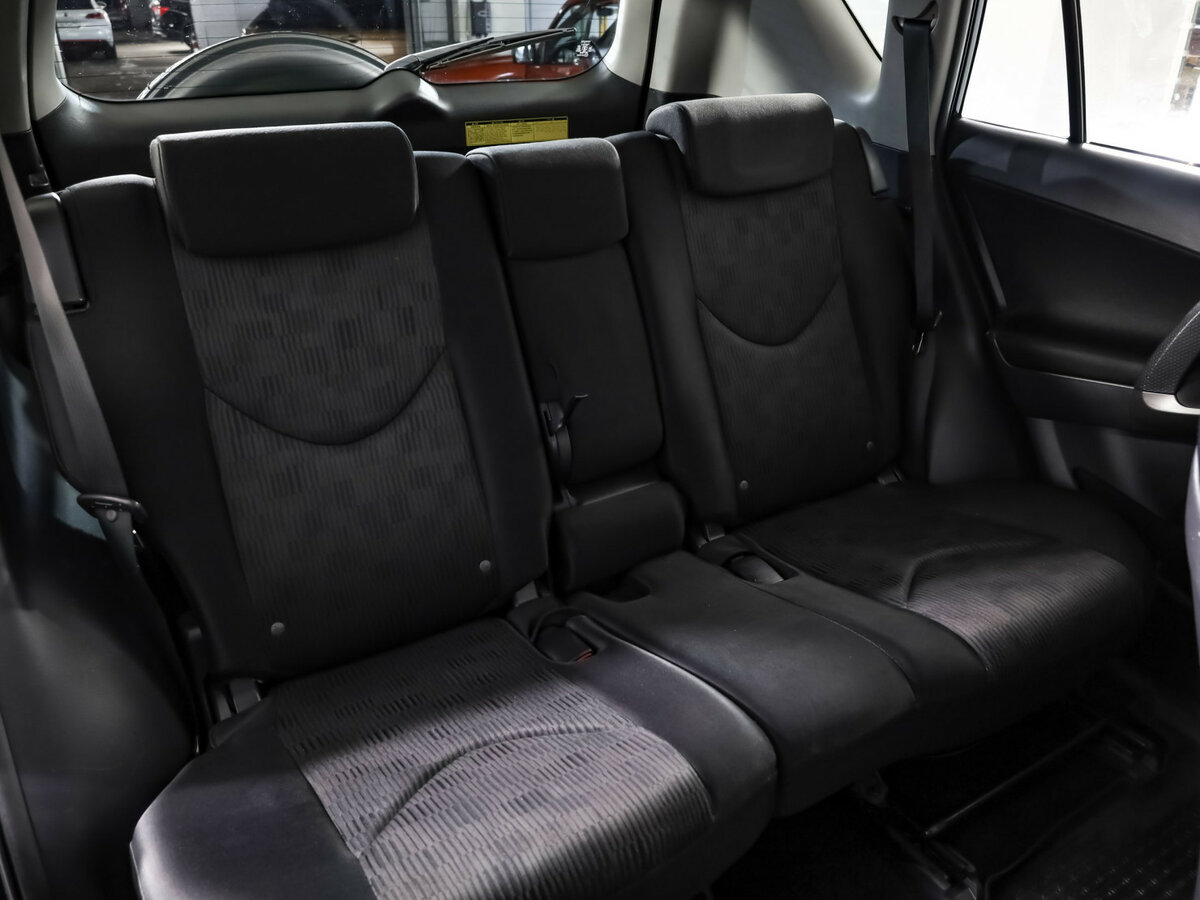 Б/У Тойота Рав4 2012 года. Фото: #7