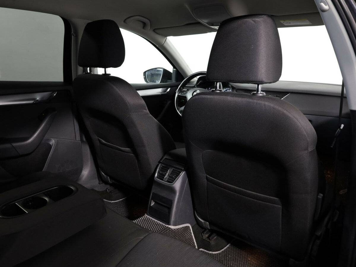 Б/У Шкода Октавия 2013 года. Фото: #14