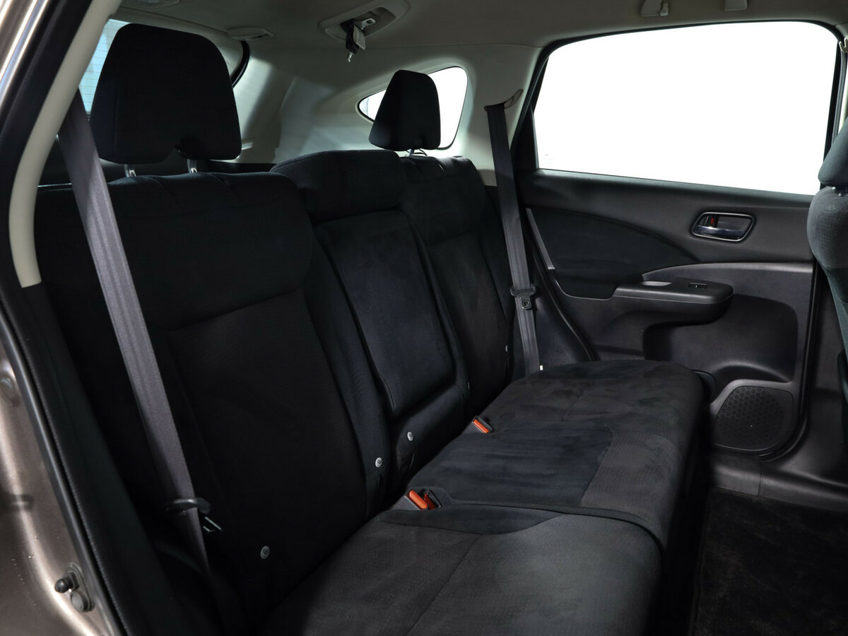 Б/У Хонда ЦР-В 2013 года. Фото: #10