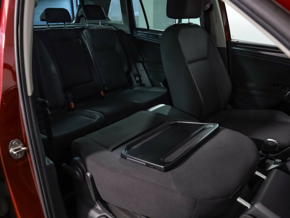 Б/У Фольксваген Тигуан 2017 года. Фото: #22