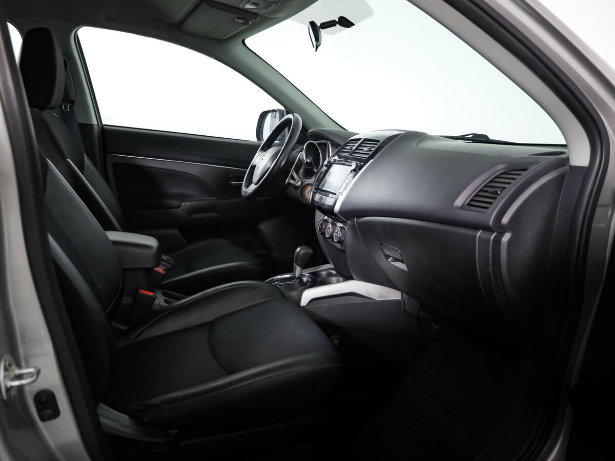 Б/У Митсубиши АС-Икс 2013 года. Фото: #19