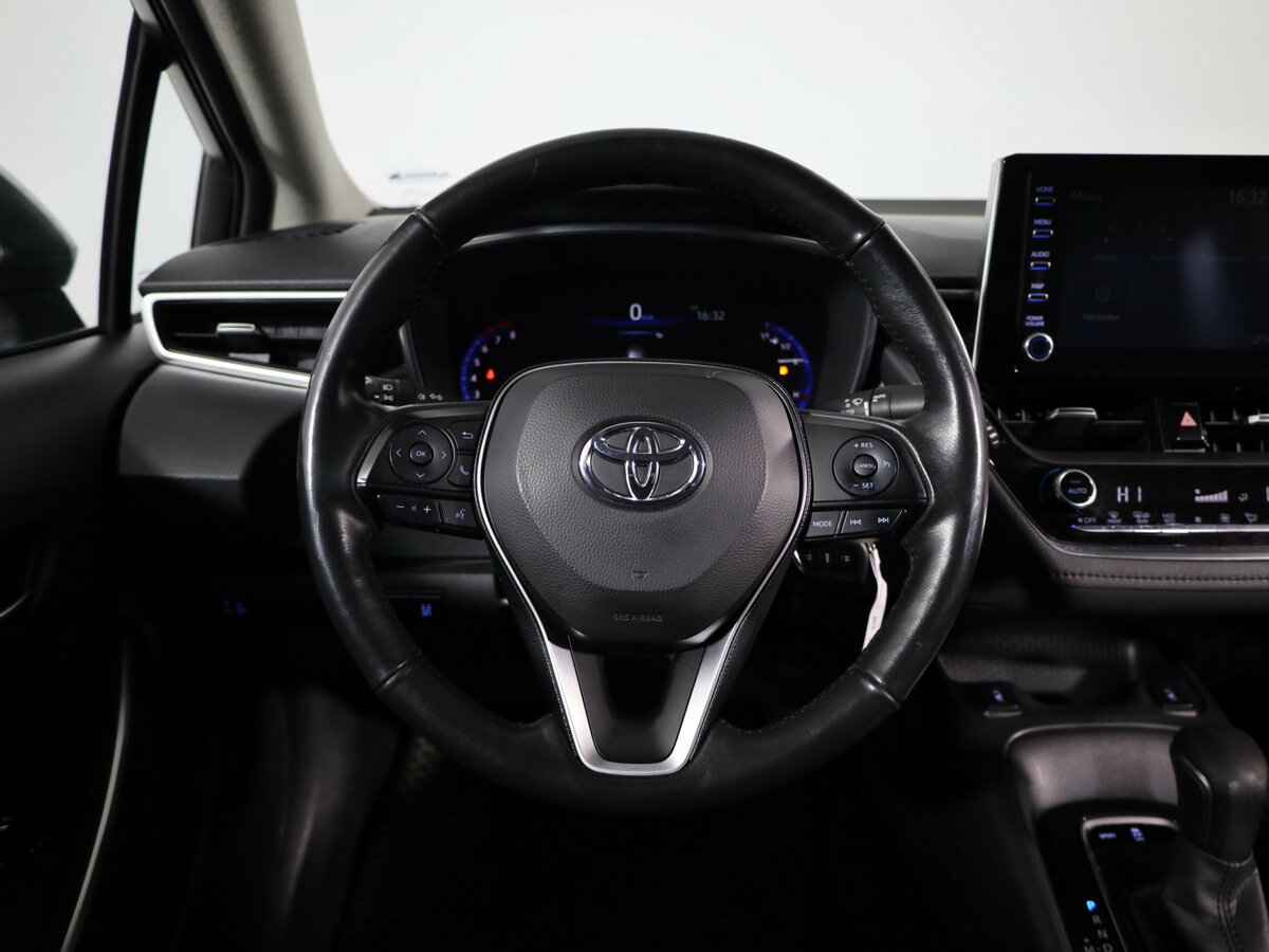 Б/У Тойота Королла 2019 года. Фото: #8