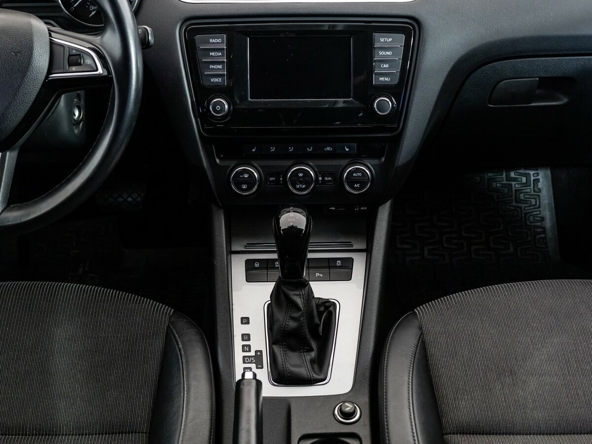 Б/У Шкода Октавия 2014 года. Фото: #8