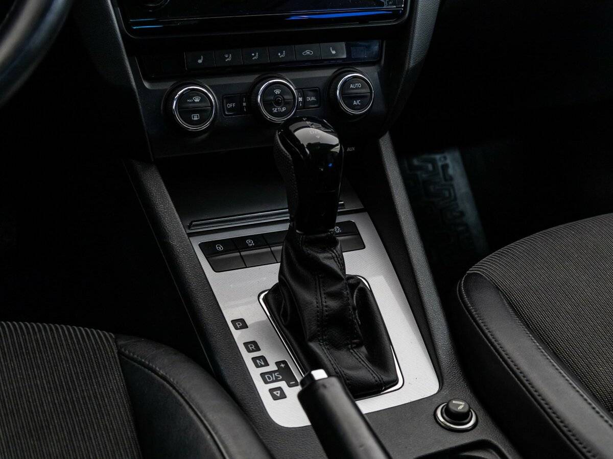 Б/У Шкода Октавия 2014 года. Фото: #9