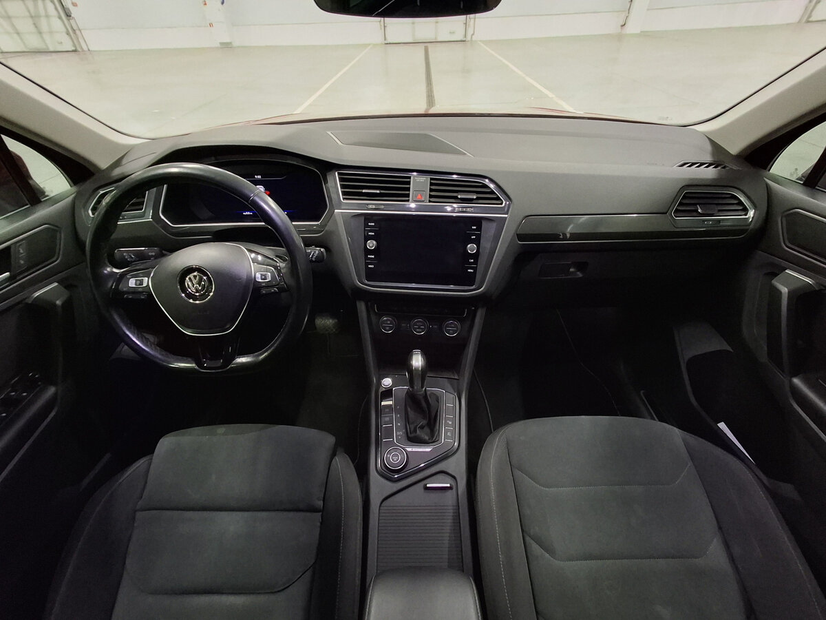 Б/У Фольксваген Тигуан 2018 года. Фото: #13