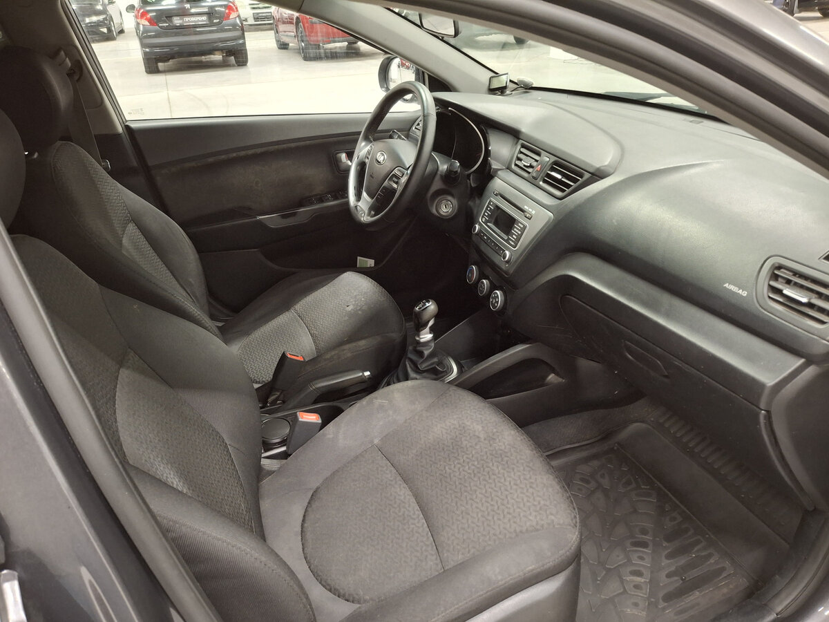 Б/У Киа Рио 2015 года. Фото: #10