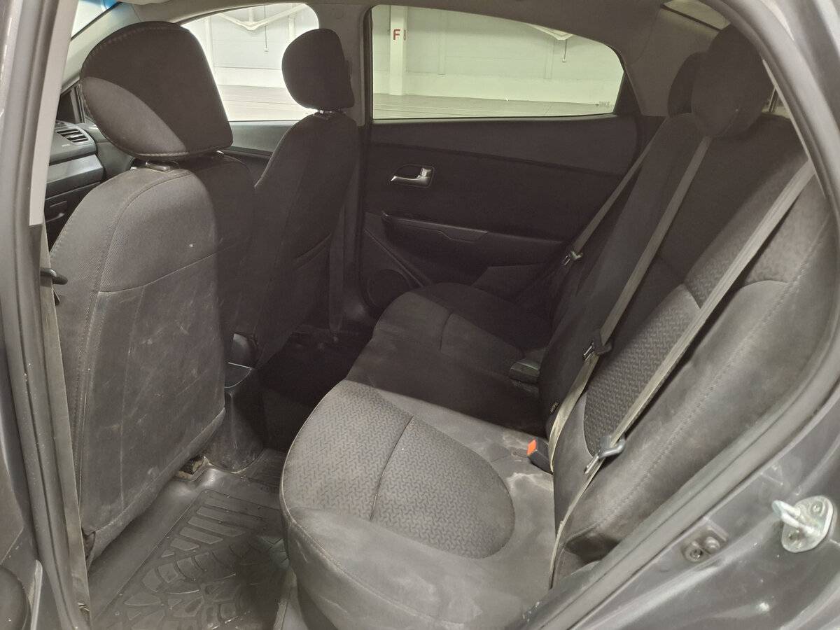 Б/У Киа Рио 2015 года. Фото: #11