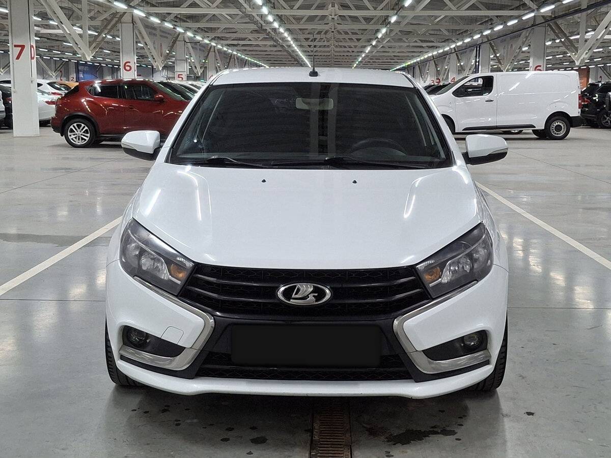 Б/У Лада (ВАЗ) Веста 2017 года. Фото: #1