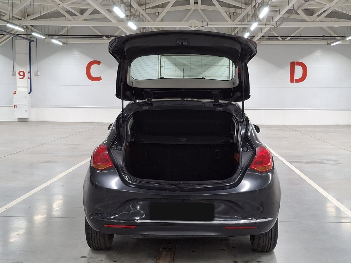 Б/У Опель Астра 2013 года. Фото: #9