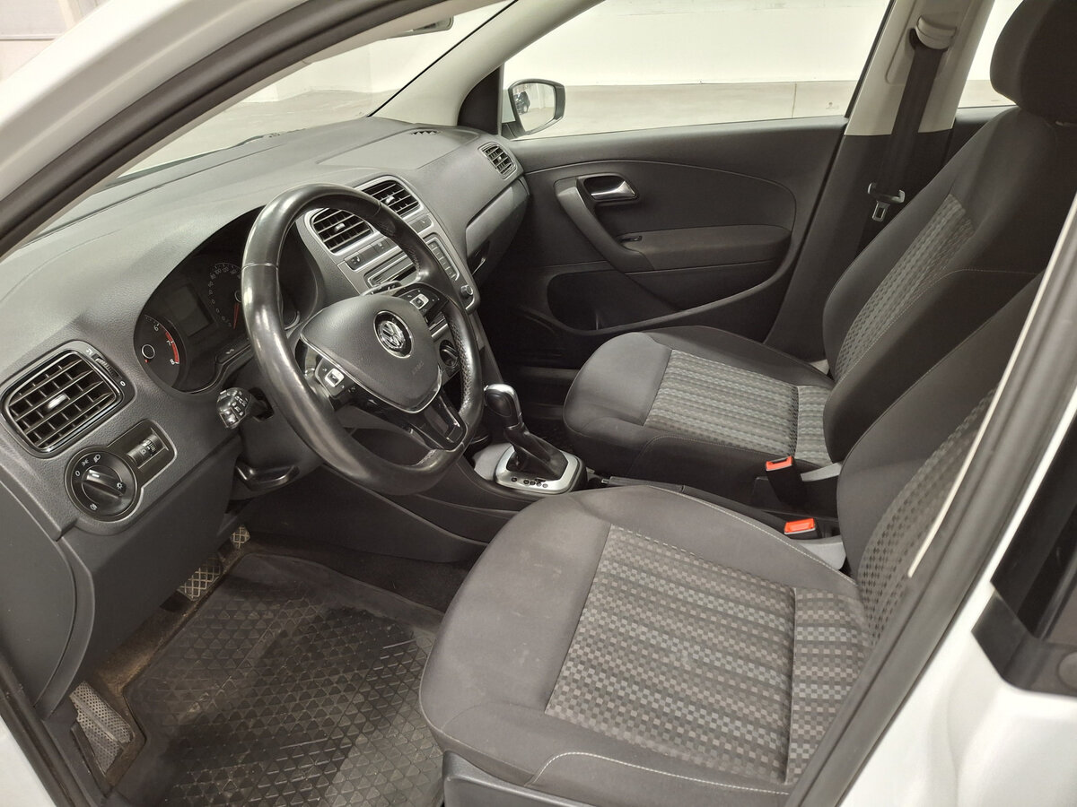 Б/У Фольксваген Поло 2019 года. Фото: #14