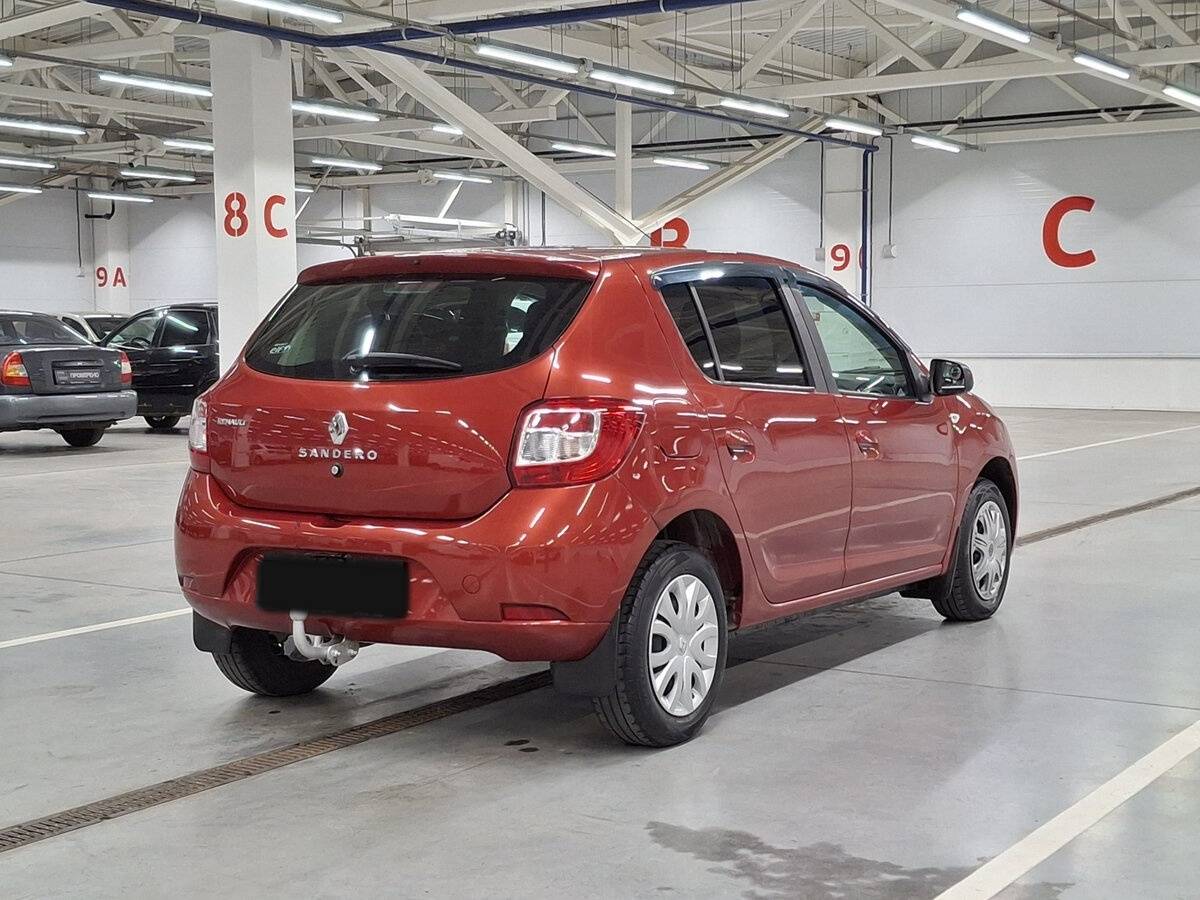 Б/У Рено Сандеро 2017 года. Фото: #4