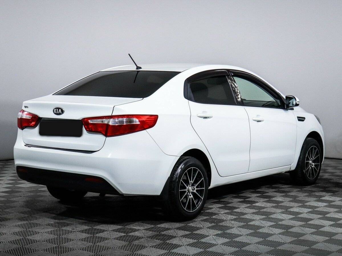 Б/У Киа Рио 2013 года. Фото: #3
