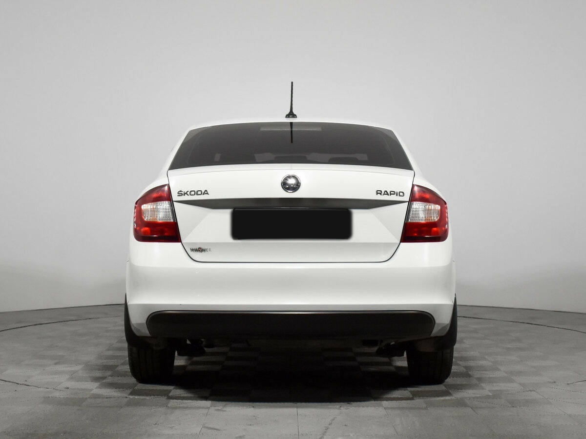 Б/У Шкода Рапид 2017 года. Фото: #4