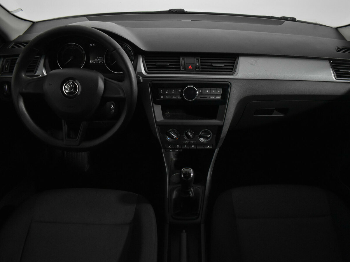 Б/У Шкода Рапид 2017 года. Фото: #11