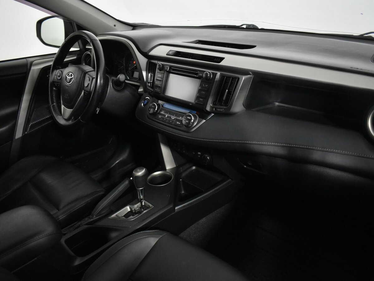 Б/У Тойота Рав4 2015 года. Фото: #12