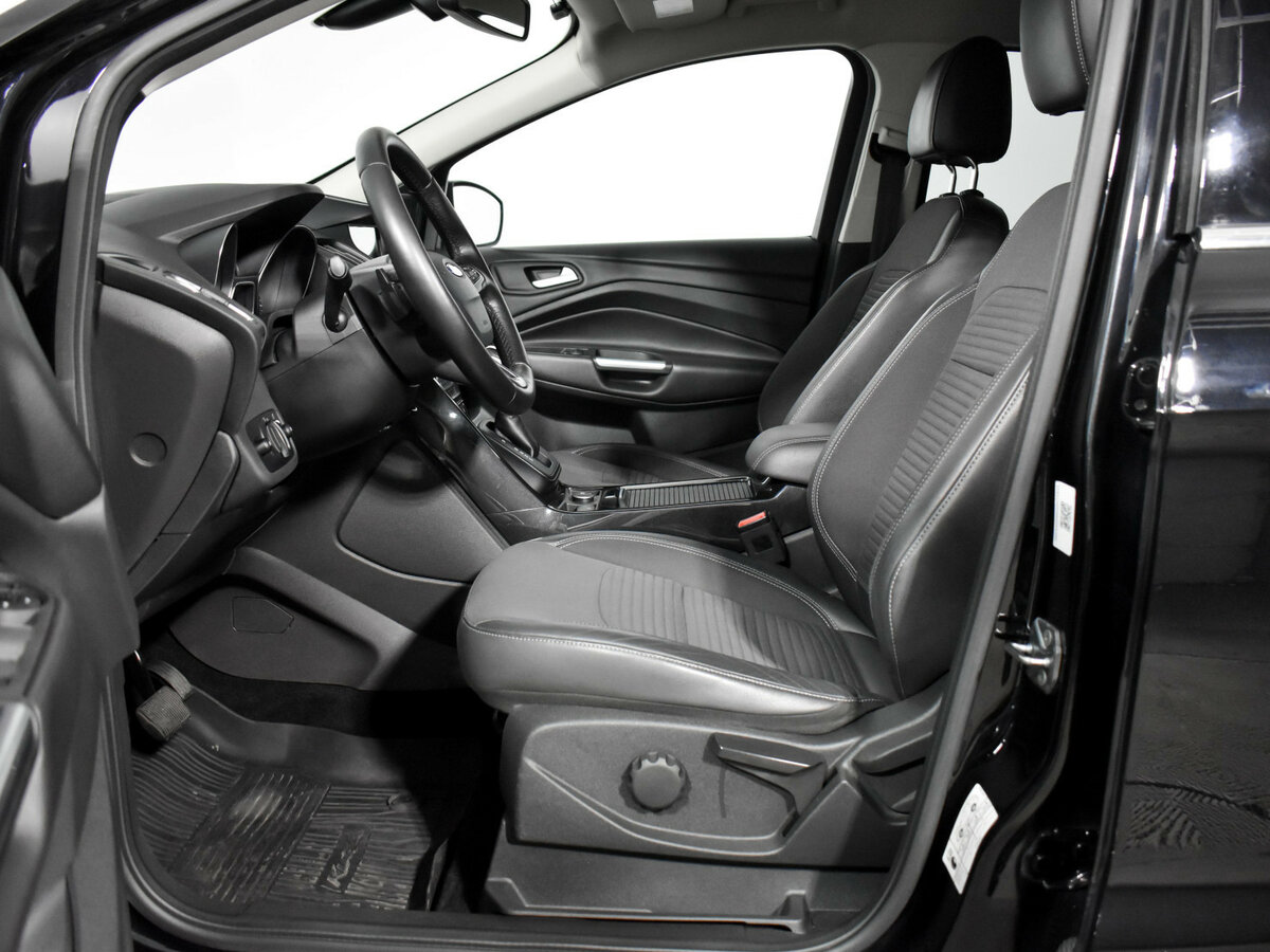 Б/У Форд Куга 2017 года. Фото: #9