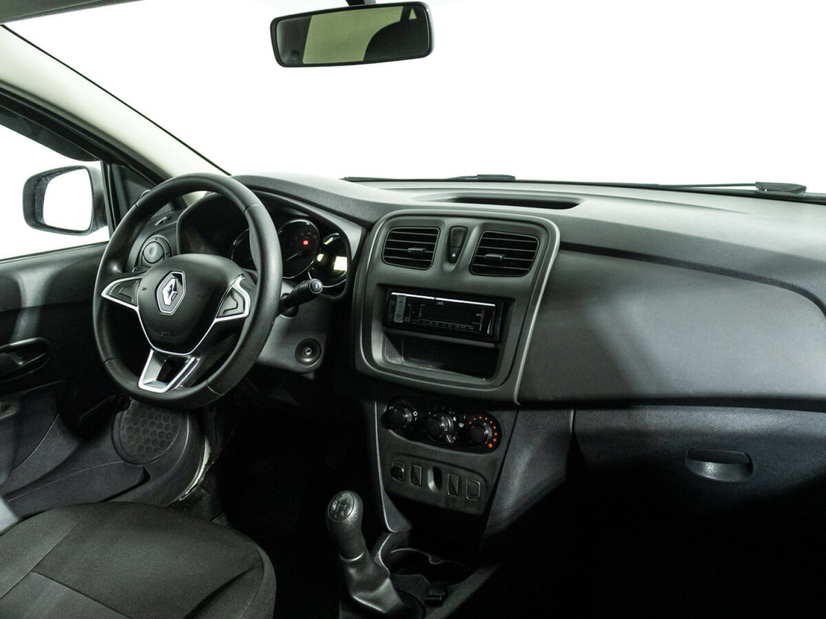 Б/У Рено Логан 2019 года. Фото: #8