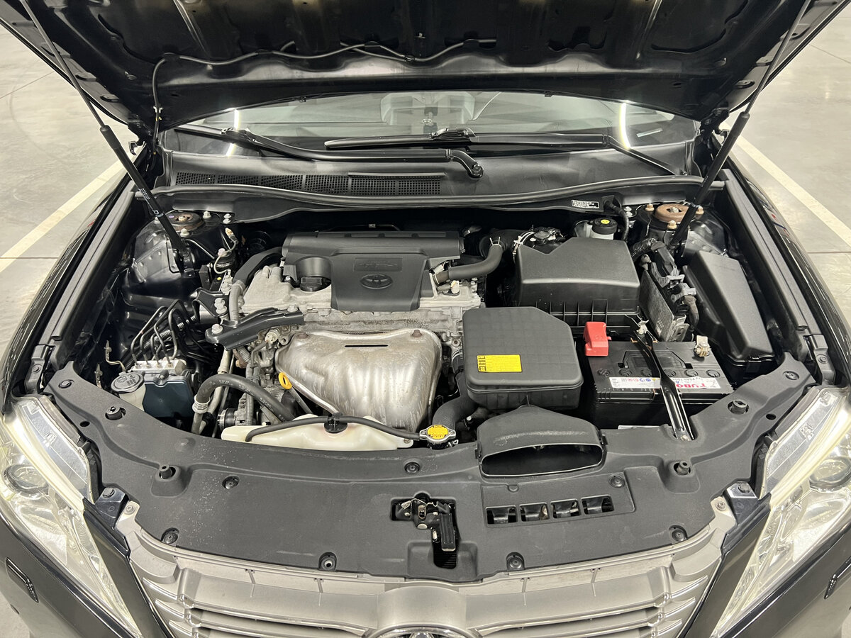 Б/У Тойота Камри 2013 года. Фото: #8