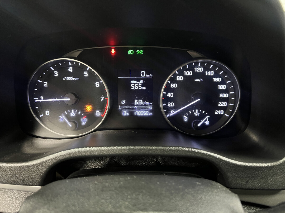 Б/У Хендай Елантра 2016 года. Фото: #12