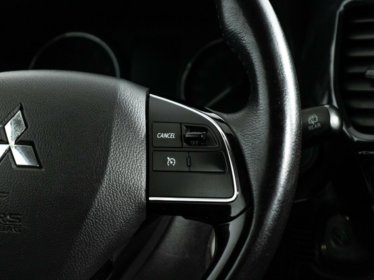 Б/У Митсубиши Оутлэндер 2019 года. Фото: #14