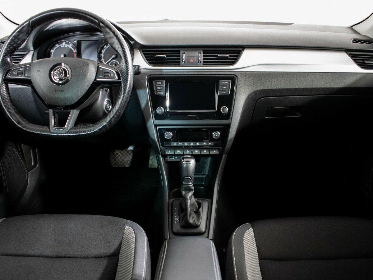 Б/У Шкода Рапид 2019 года. Фото: #8