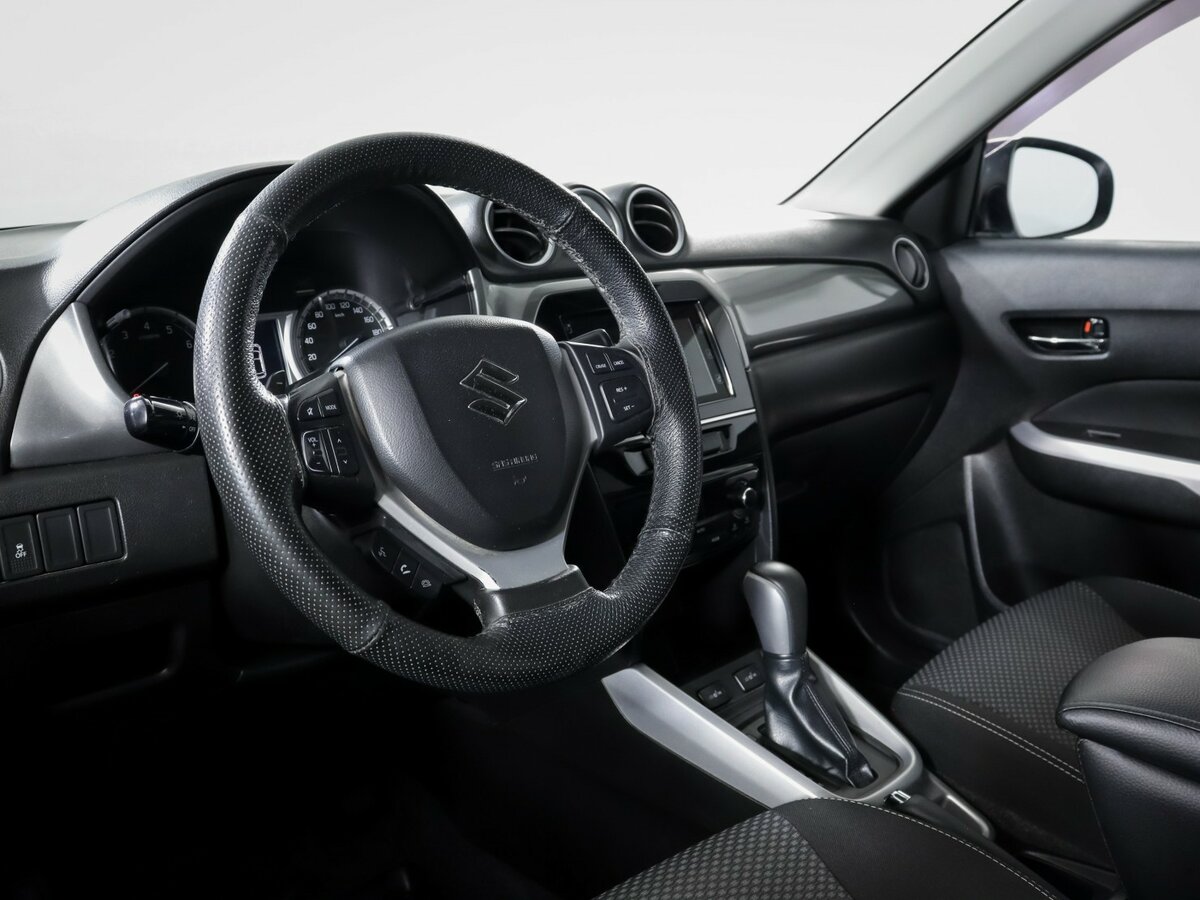 Б/У Сузуки Витара 2016 года. Фото: #10