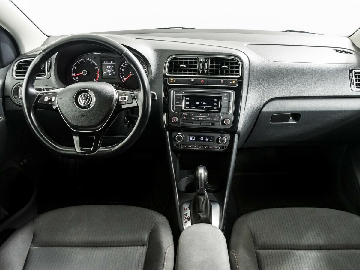 Б/У Фольксваген Поло 2018 года. Фото: #11