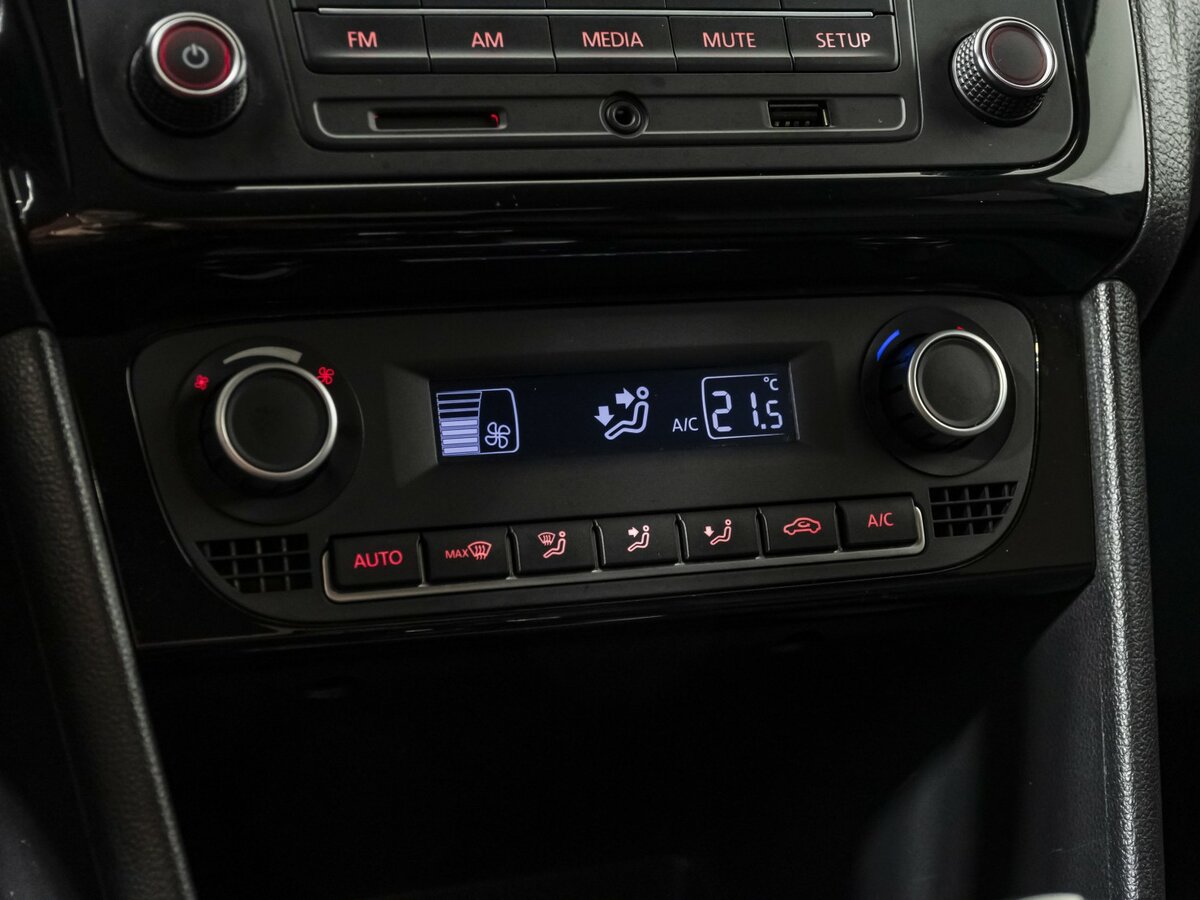 Б/У Фольксваген Поло 2018 года. Фото: #12