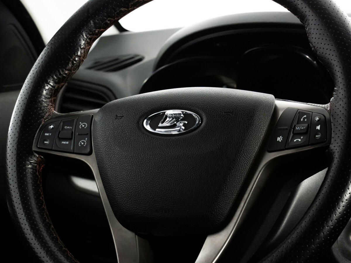 Б/У Лада (ВАЗ) Веста 2017 года. Фото: #8