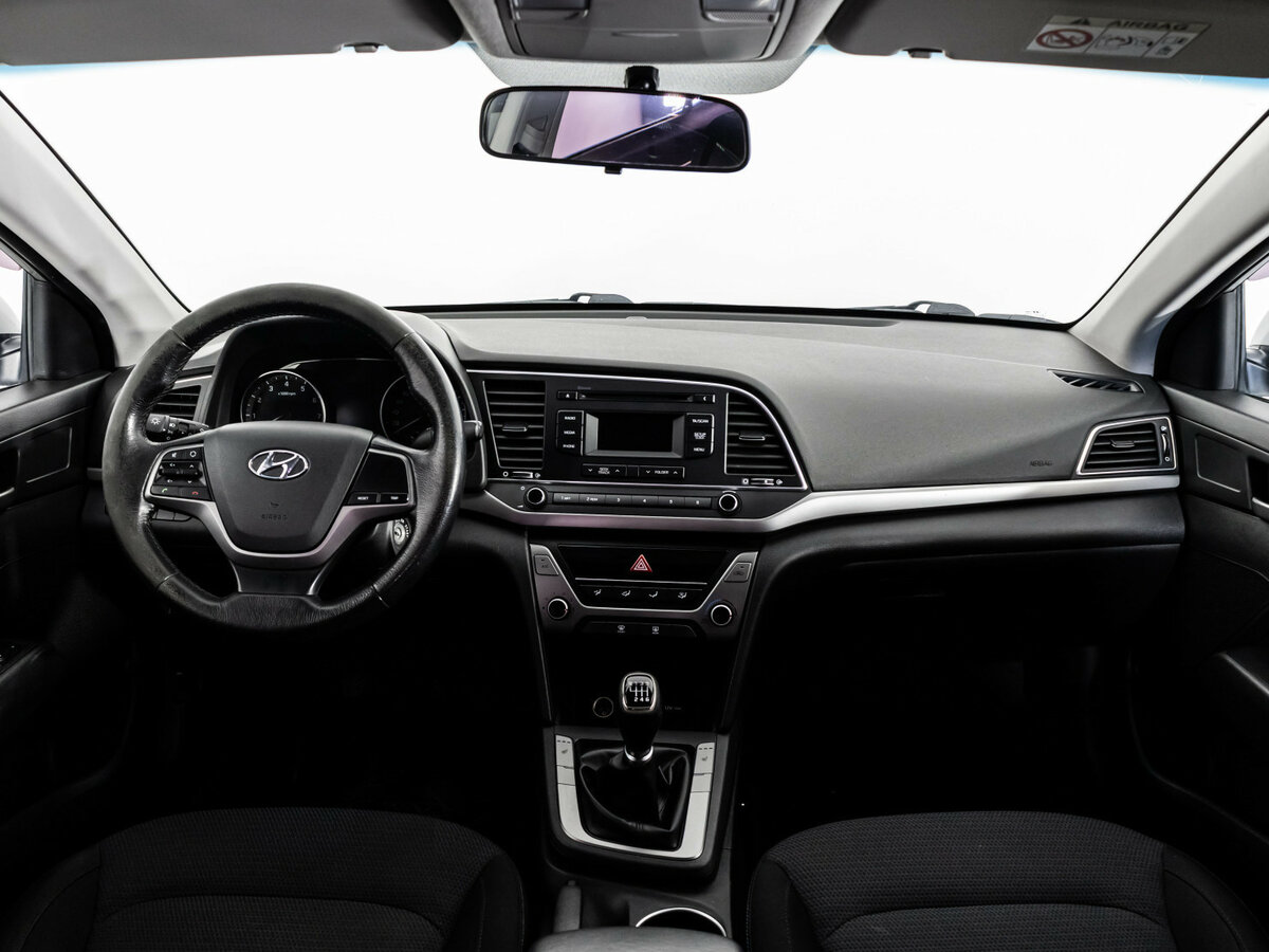 Б/У Хендай Елантра 2016 года. Фото: #7